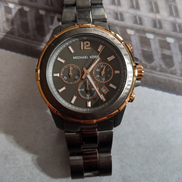 Michael Kors watch - Picture 1 of 3